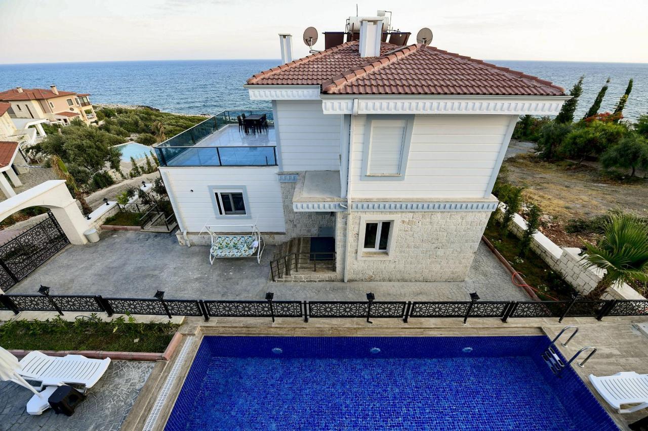 Villa Noble دمرة المظهر الخارجي الصورة