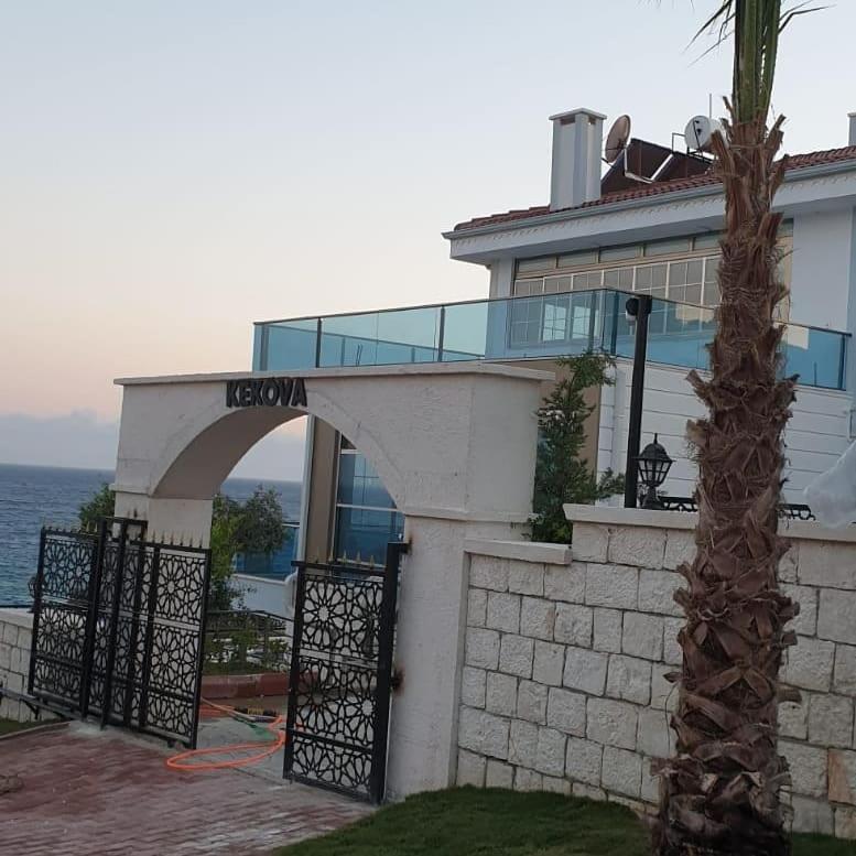 Villa Noble دمرة المظهر الخارجي الصورة