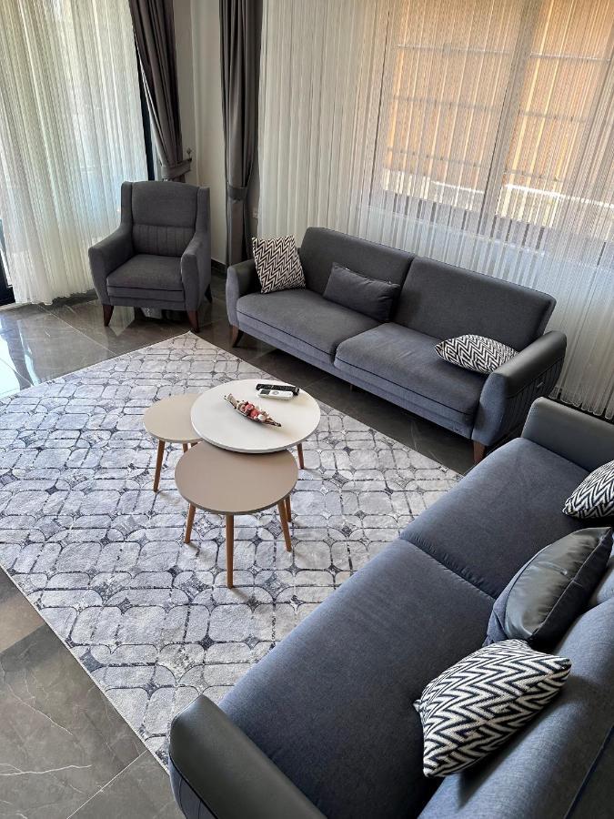 Villa Noble دمرة المظهر الخارجي الصورة