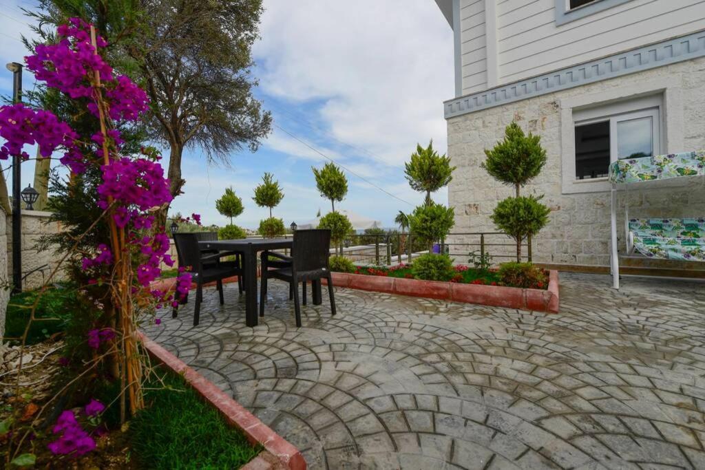 Villa Noble دمرة المظهر الخارجي الصورة