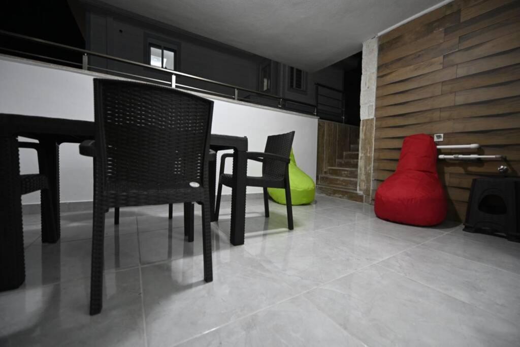 Villa Noble دمرة المظهر الخارجي الصورة
